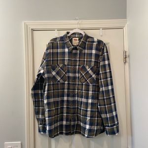 levi’s flannel shirt